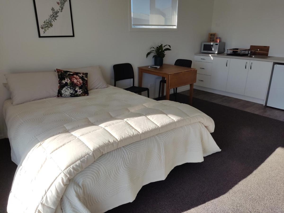 Studios On Carroll - Ex Ferry Hotel Wairoa Экстерьер фото